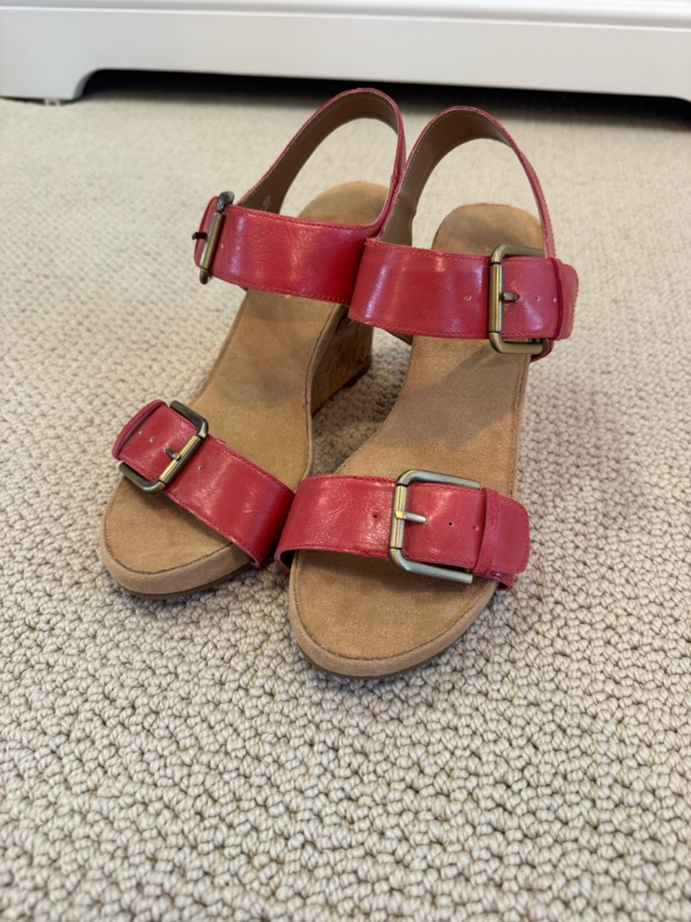 AEROSOLES | Coral Leather Buckle Wedge Sandals NWOT